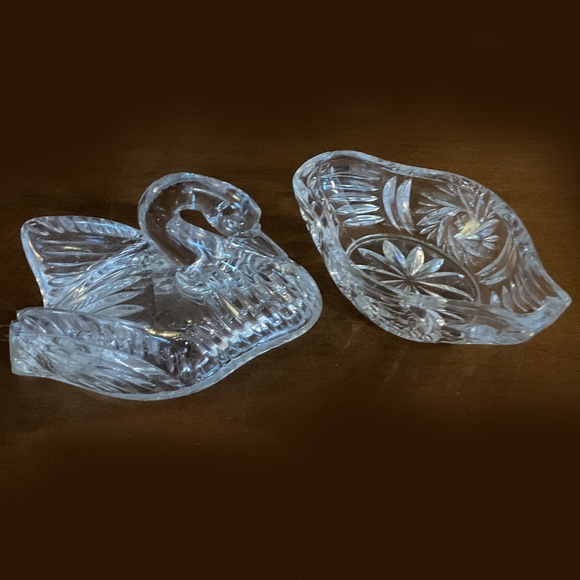 Vintage Small Glass Swan Trinket Box, Jewelry box - Picture 2 of 4